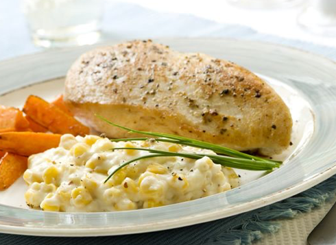 PECHUGA DE POLLO AL HORNO CON CHOCLO A LA CREMA