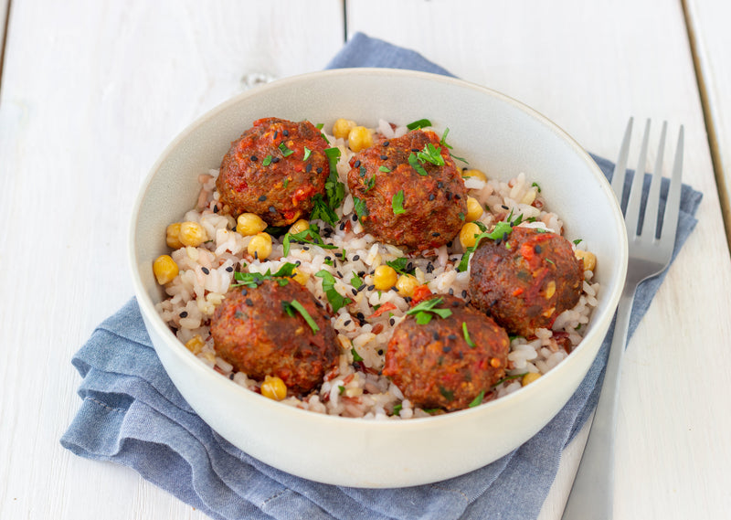MINI ALBÓNDIGAS DE VERDURAS EN SALSA DE TOMATE CON ARROZ (VEGETARIANO)