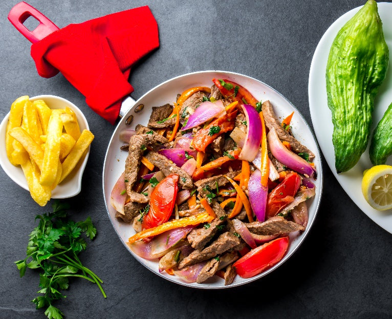 LOMO SALTADO CON ARROZ (PLATO PERUANO)
