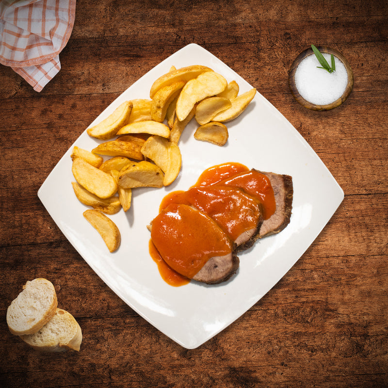 CARNE AL JUGO CON PAPAS ASADAS
