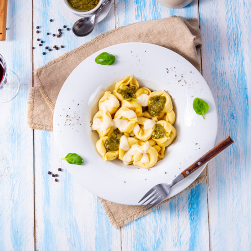 TORTELLONI CON SALSA DE ESPINACA (VEGETARIANO)